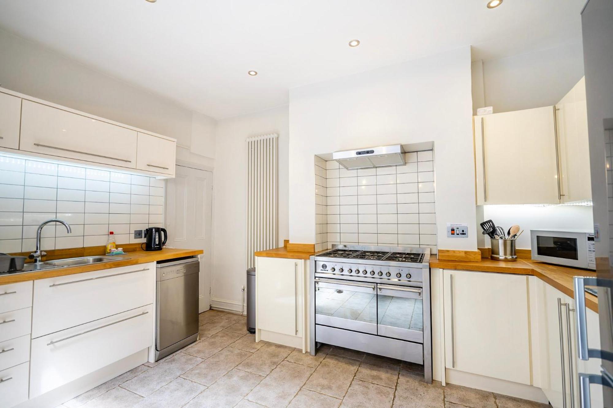 22 North Parade *